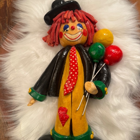 Vintage 1986 salt dough clowns. Handmade wall hangers. - Picture 9 of 11